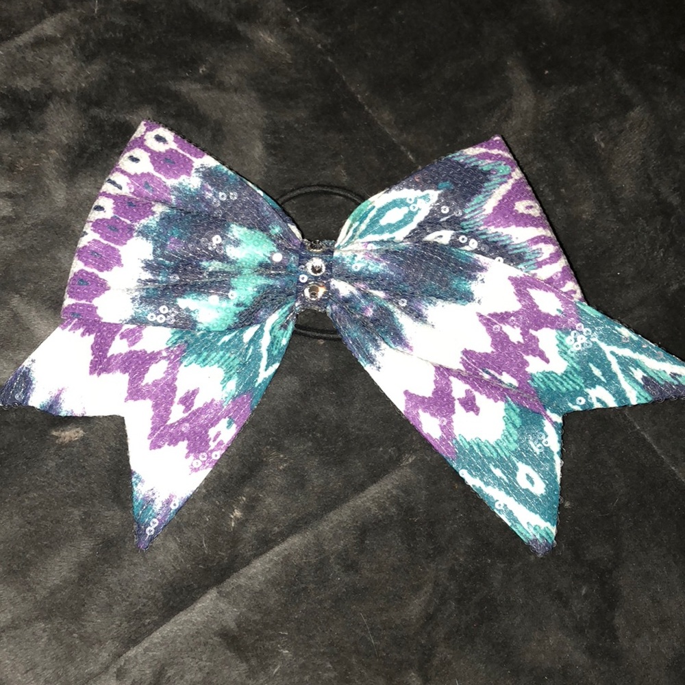 Cheer bow